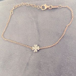 Delicate rose gold plated flower bracelet